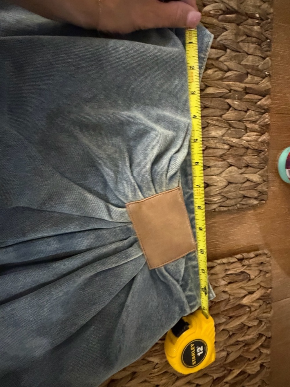 Commense Light Blue Wide-Leg Denim Jeans with Tan Accent - Picture 5 of 6